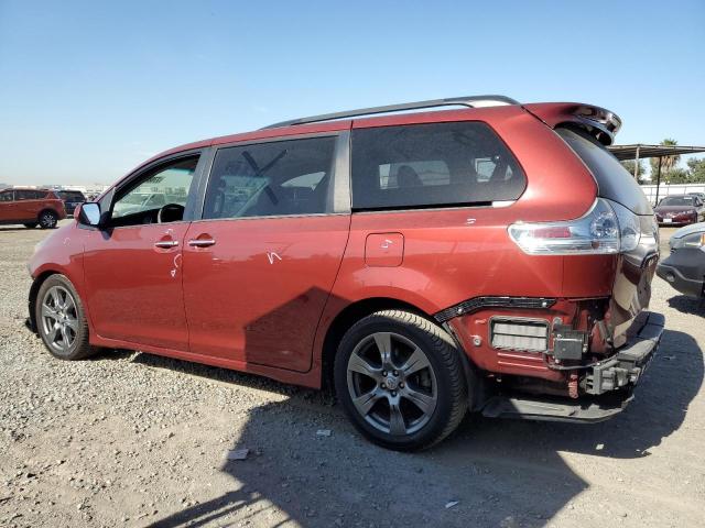 VIN 5TDXZ3DC7HS882268 2017 Toyota Sienna, SE no.2