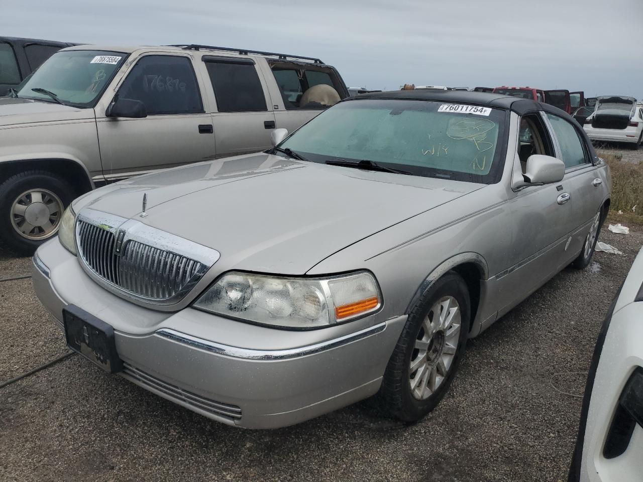 Lot #3028076506 2006 LINCOLN TOWN CAR S