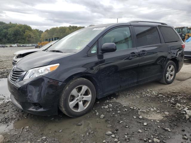 VIN 5TDKK3DC2FS583444 2015 Toyota Sienna, LE no.1