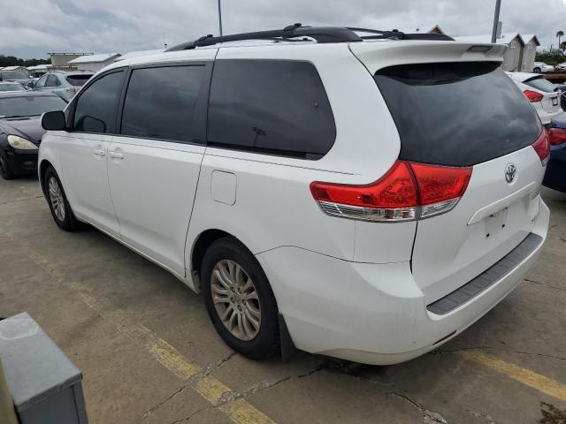 VIN 5TDYK3DCXES427130 2014 Toyota Sienna, Xle no.2