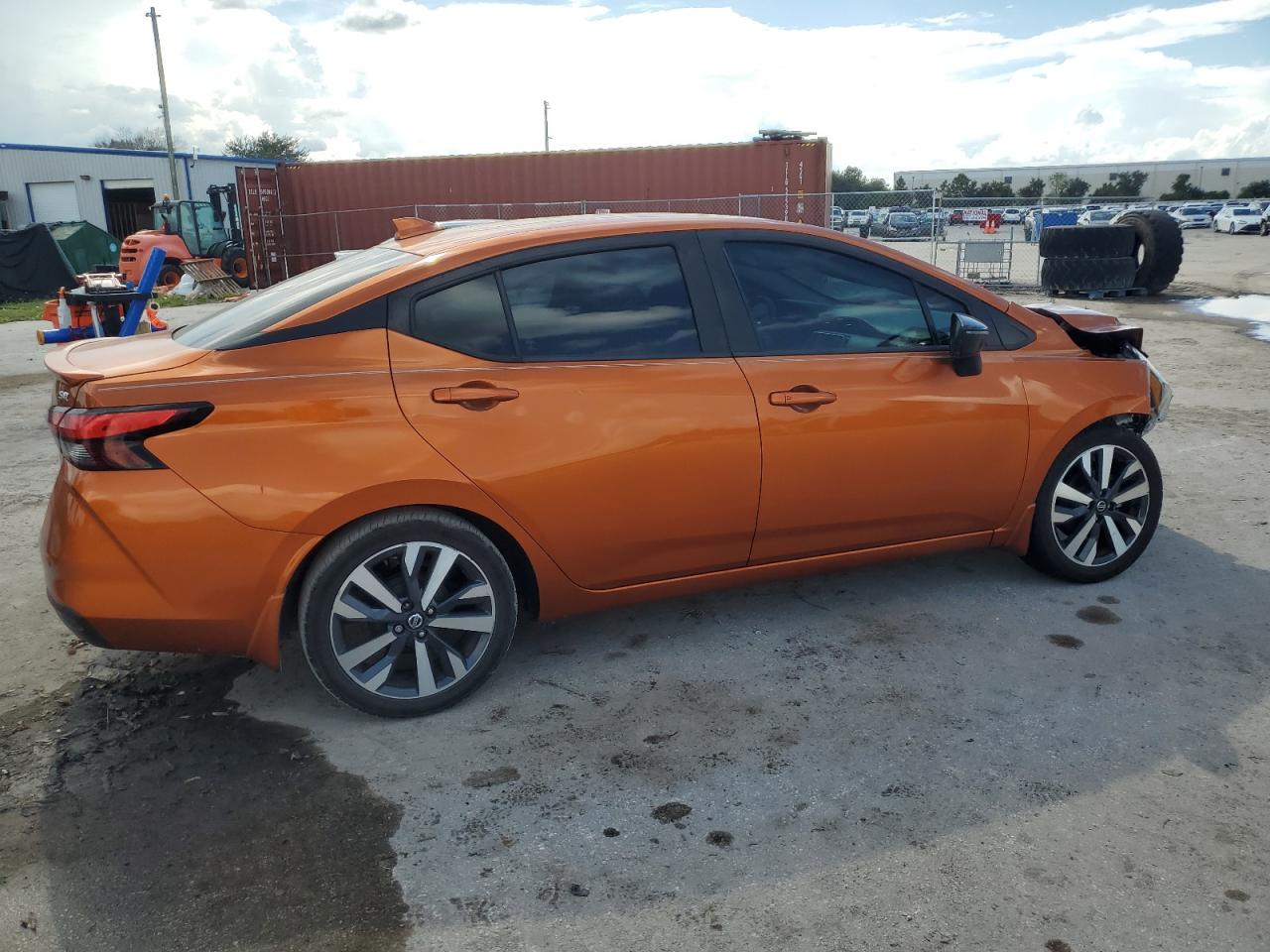 Lot #2979391624 2021 NISSAN VERSA SR