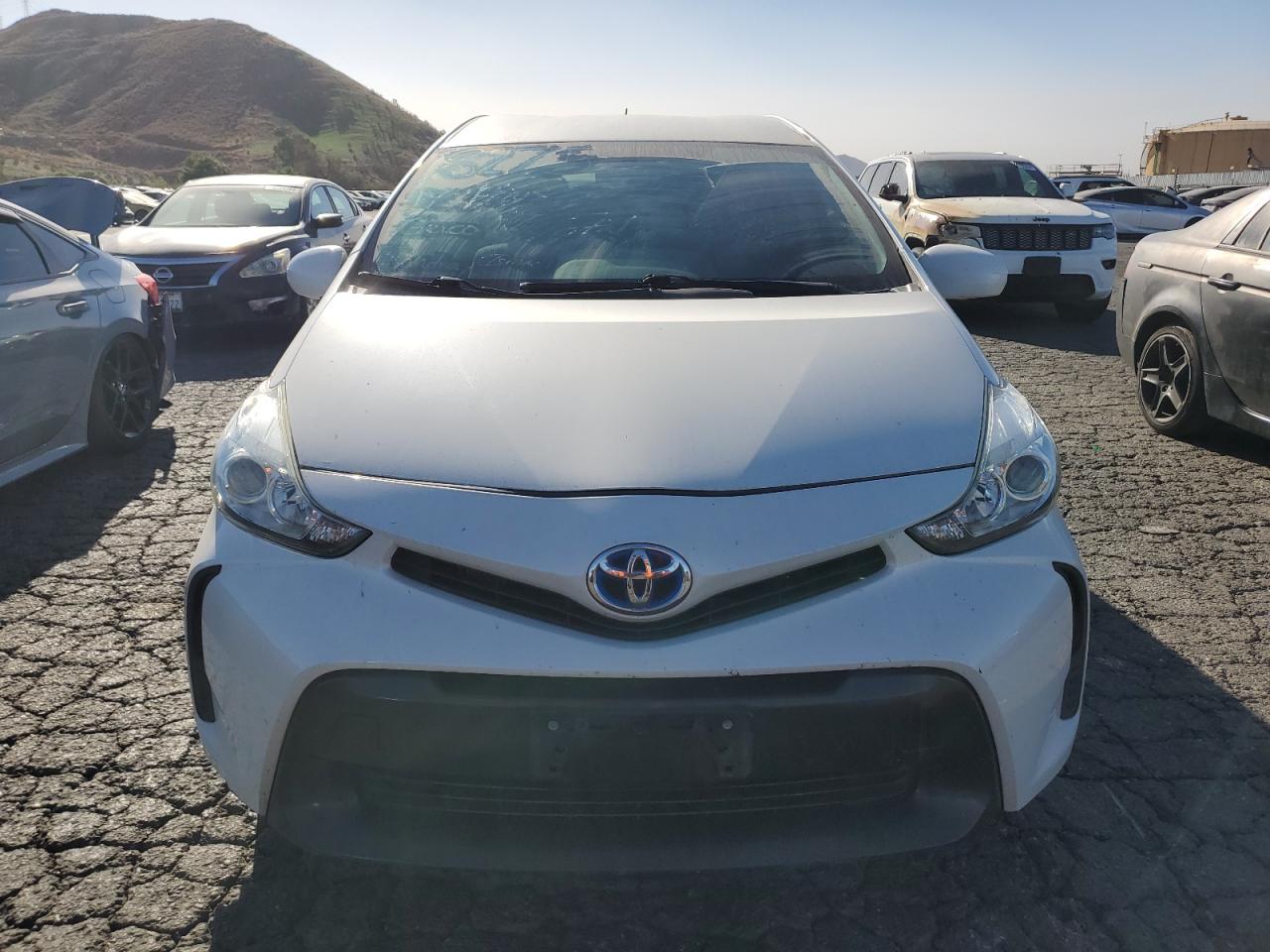 Lot #2991786312 2017 TOYOTA PRIUS V