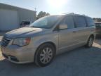 CHRYSLER TOWN & COU photo