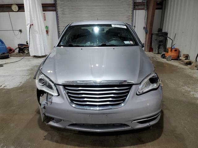 VIN 1C3CCBCG2DN702200 2013 Chrysler 200, Limited no.5