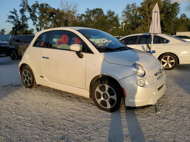 VIN 3C3CFFGE3FT709618 2015 Fiat 500, Electric no.4