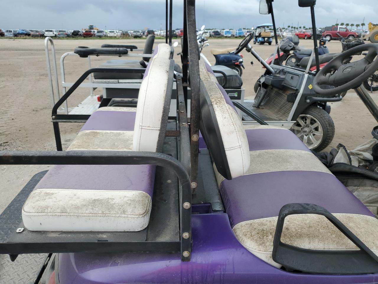 Lot #3029726661 2013 EZGO GOLFCART