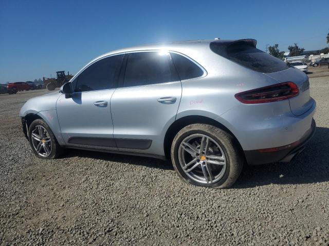 VIN WP1AB2A53JLB33712 2018 PORSCHE MACAN no.2