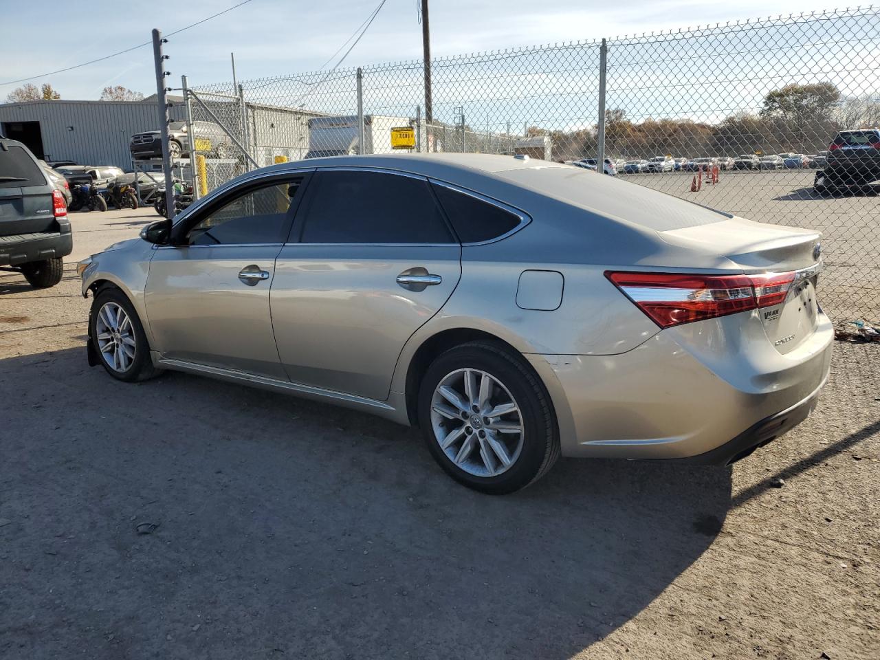 Lot #2994213264 2014 TOYOTA AVALON BAS