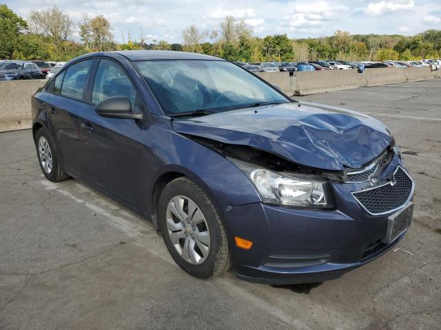 VIN 1G1PA5SG0E7417032 2014 Chevrolet Cruze, LS no.4