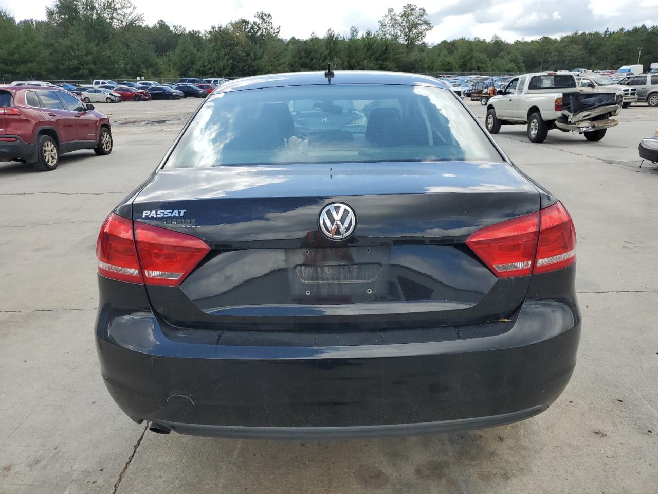 Lot #2974529416 2012 VOLKSWAGEN PASSAT S