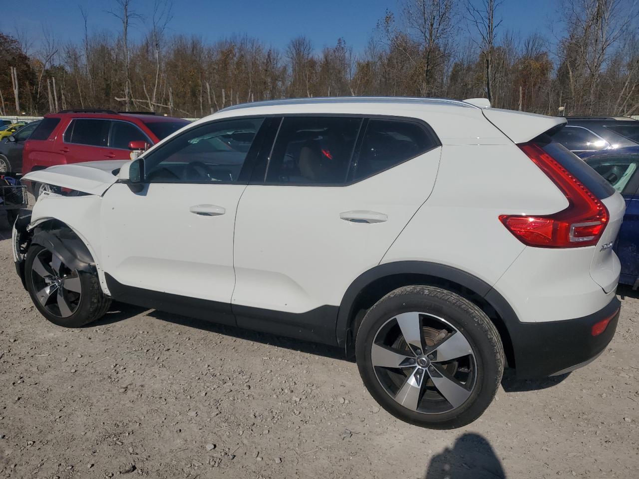 Lot #2979341589 2020 VOLVO XC40 T5 MO