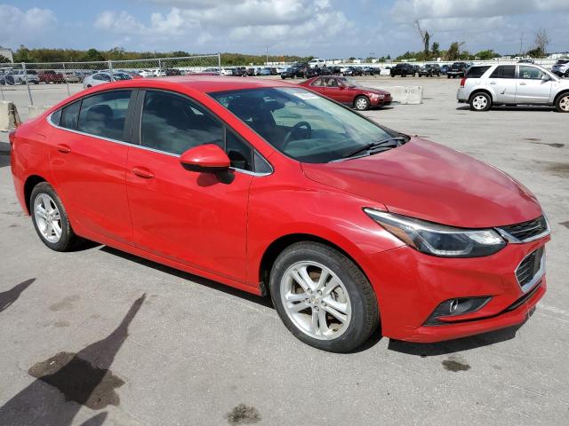 VIN 1G1BE5SM2J7229613 2018 Chevrolet Cruze, LT no.4