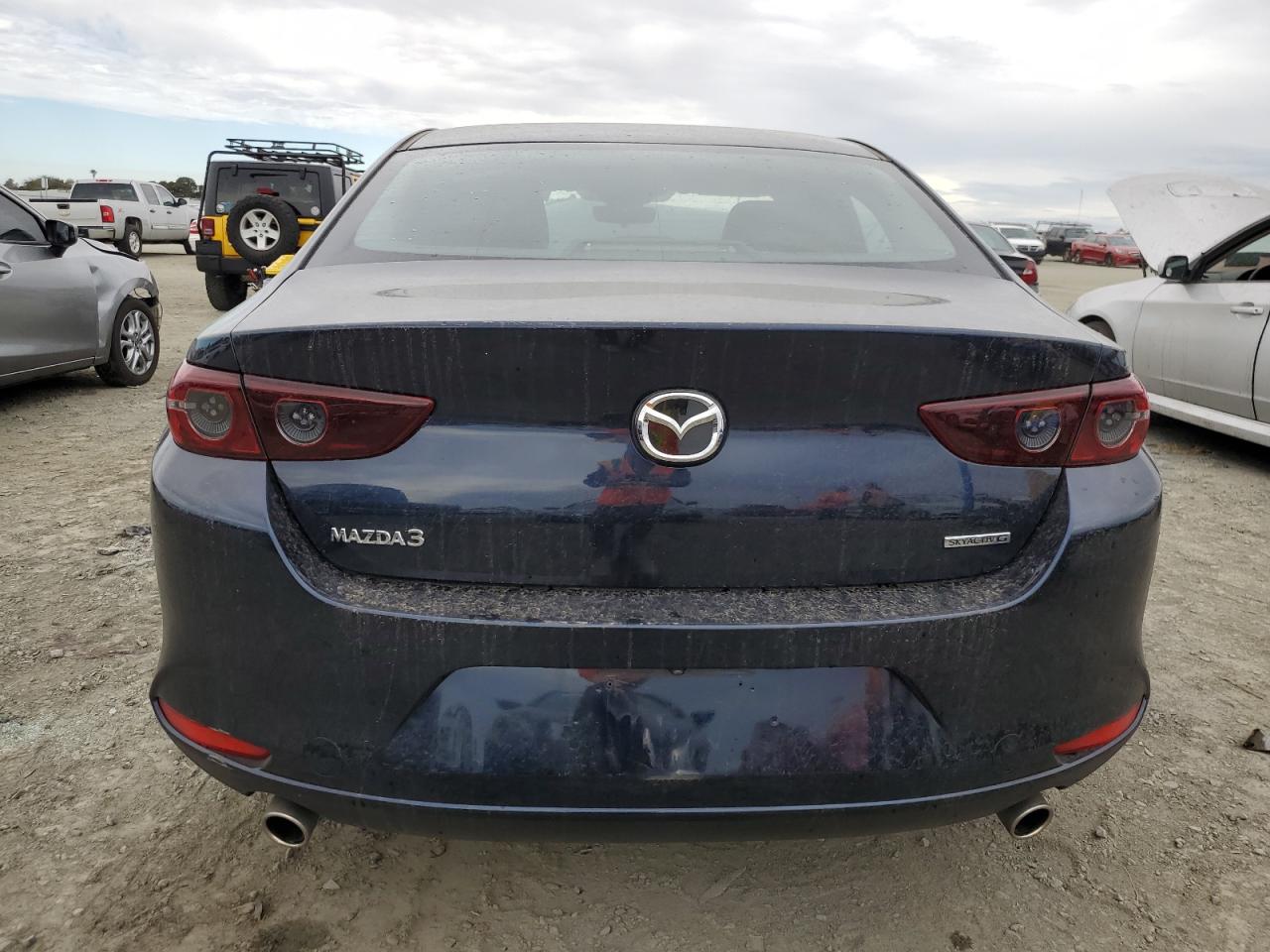 Lot #3049601622 2021 MAZDA 3