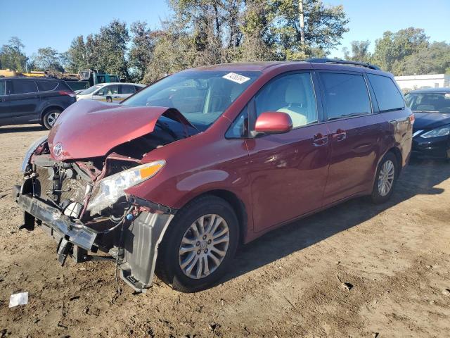 VIN 5TDYK3DC5ES414849 2014 Toyota Sienna, Xle no.1