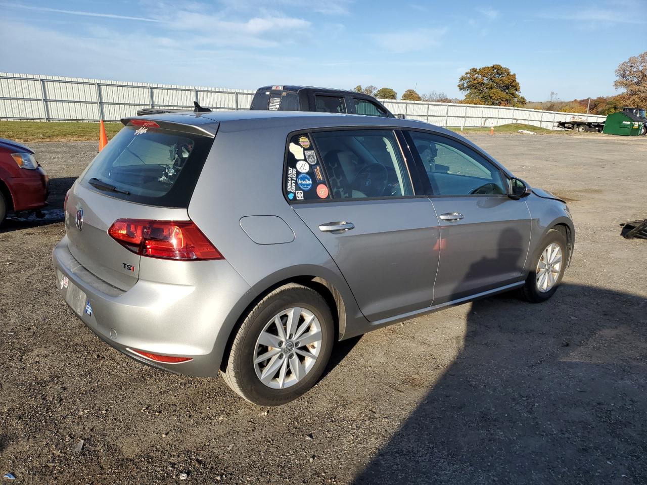 Lot #2936012825 2016 VOLKSWAGEN GOLF S/SE