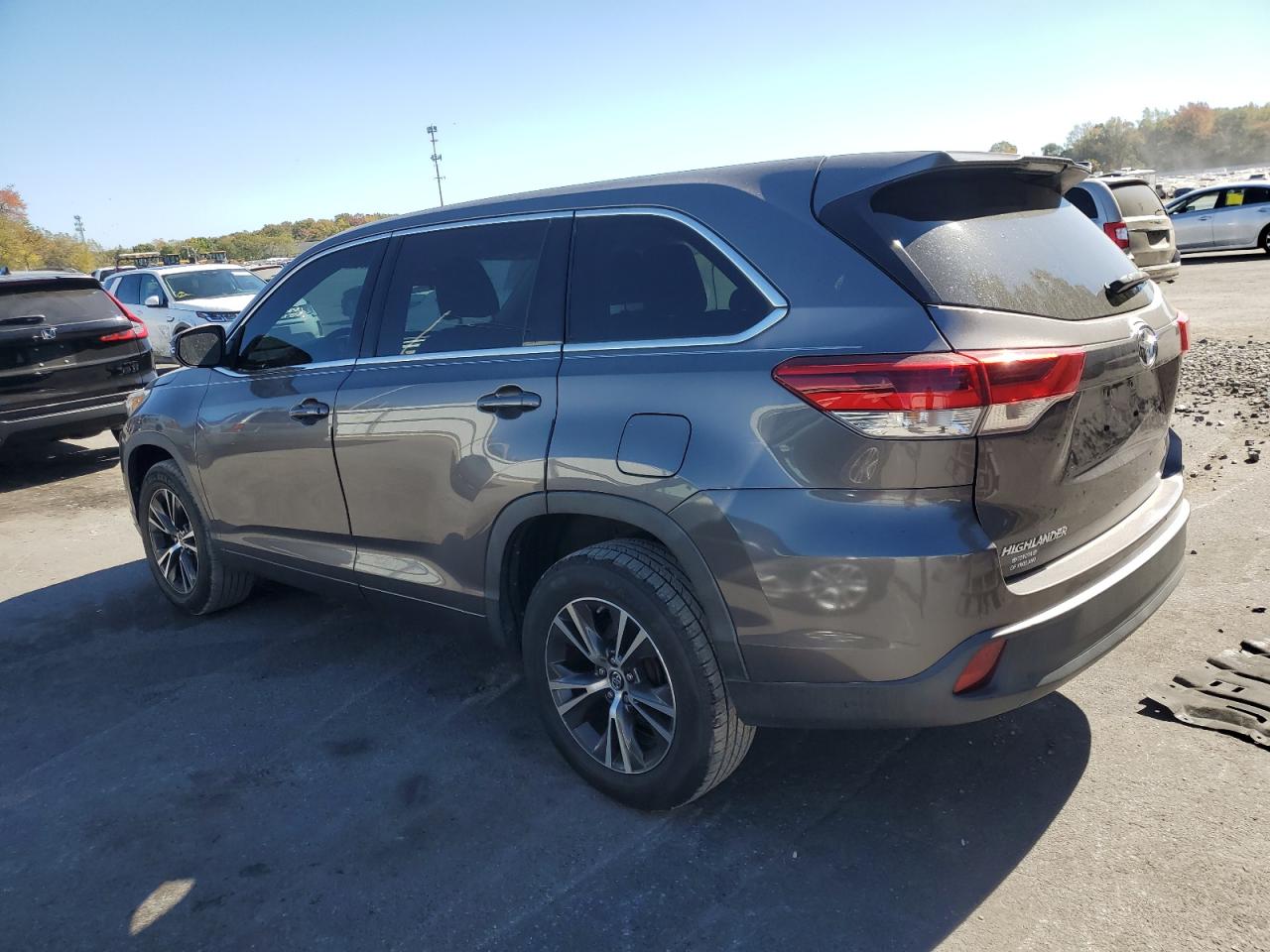 Lot #3027011766 2017 TOYOTA HIGHLANDER