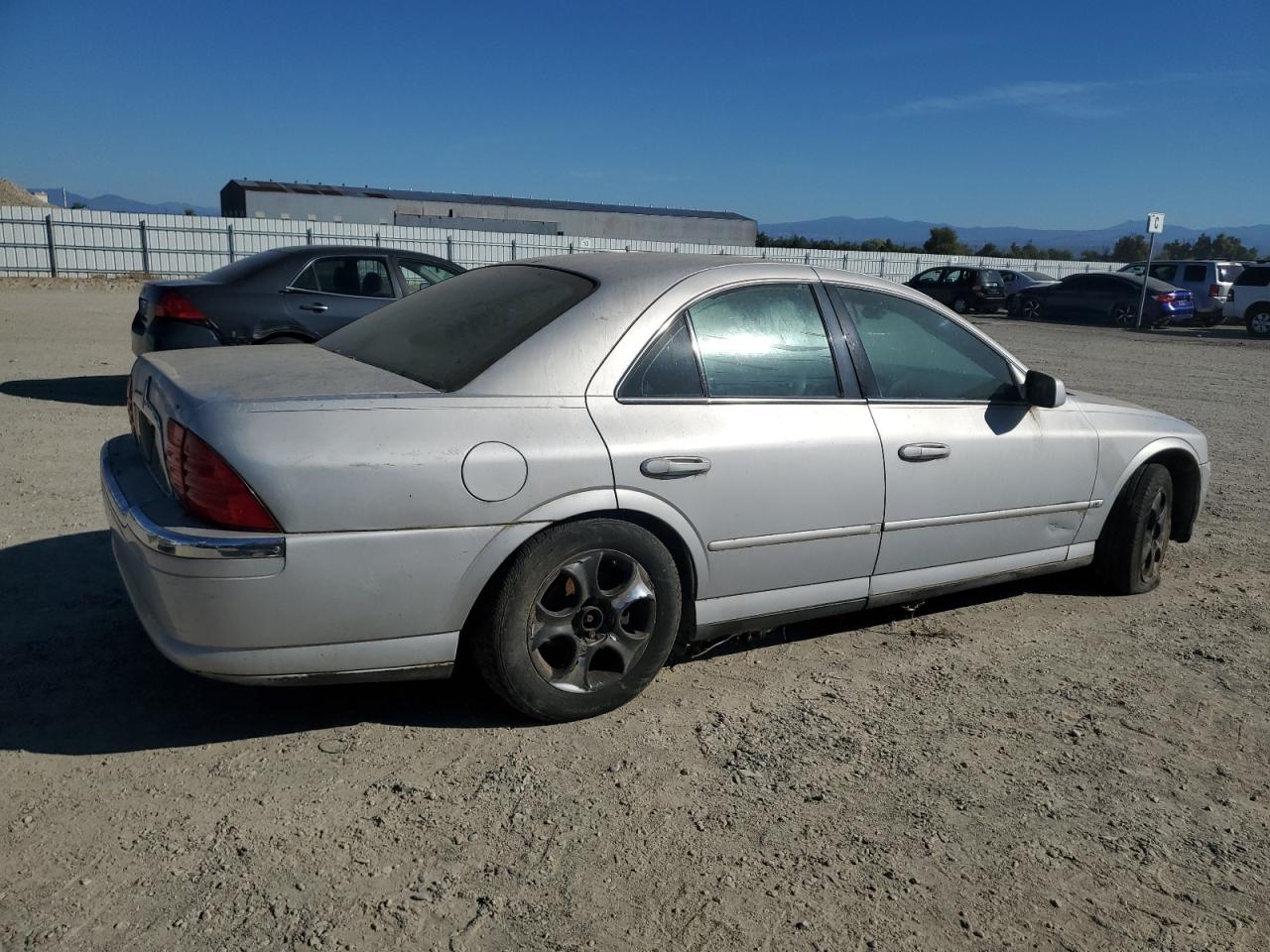 Lot #2993835663 2000 LINCOLN LS