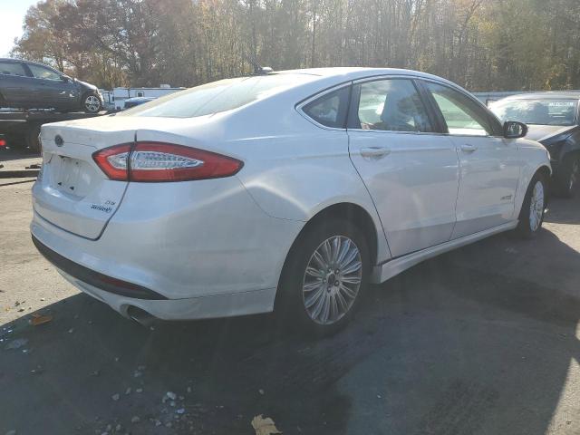 VIN 3FA6P0LUXFR210673 2015 Ford Fusion, Se Hybrid no.3