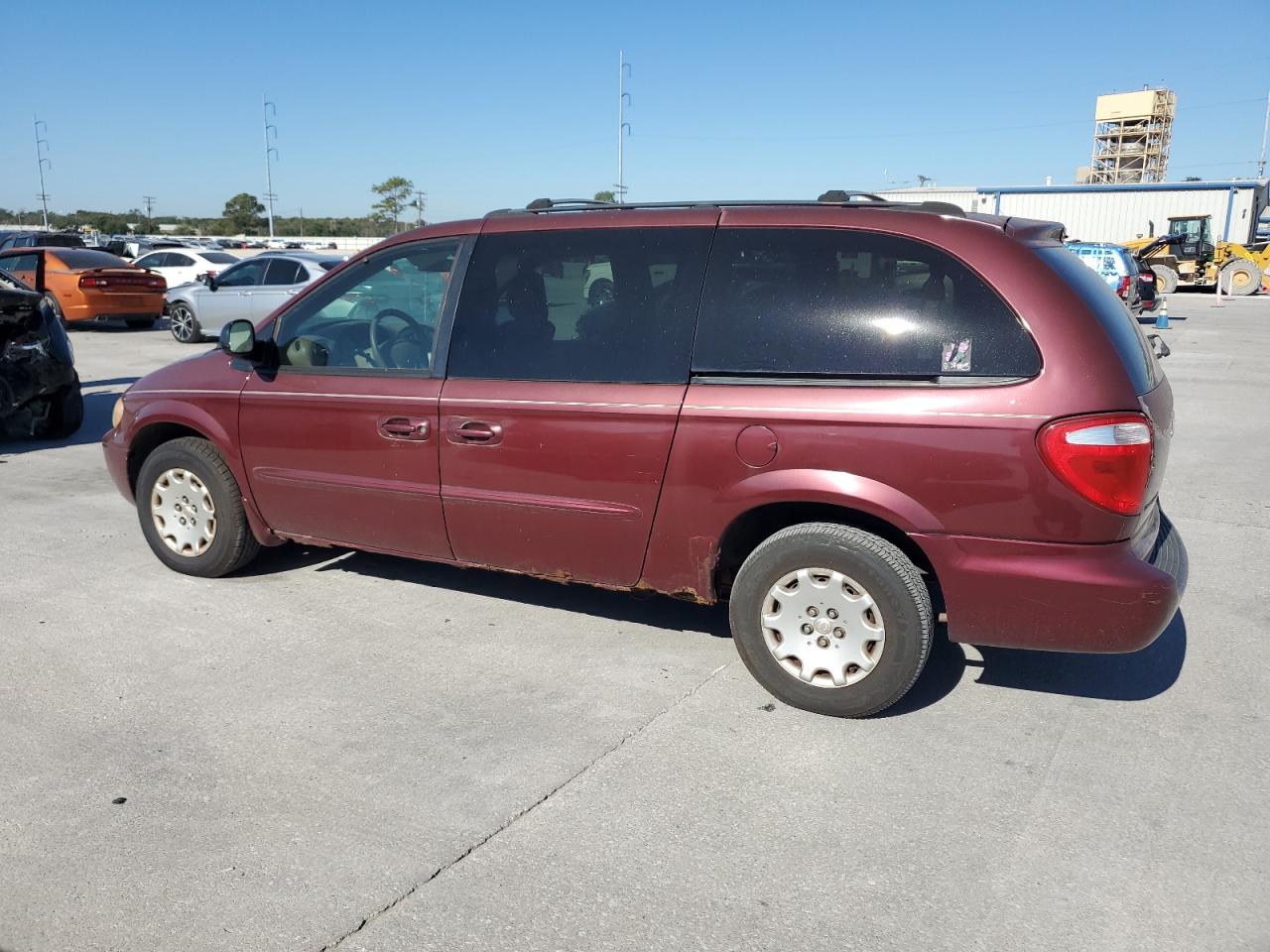 Lot #3025773300 2003 CHRYSLER TOWN AND C