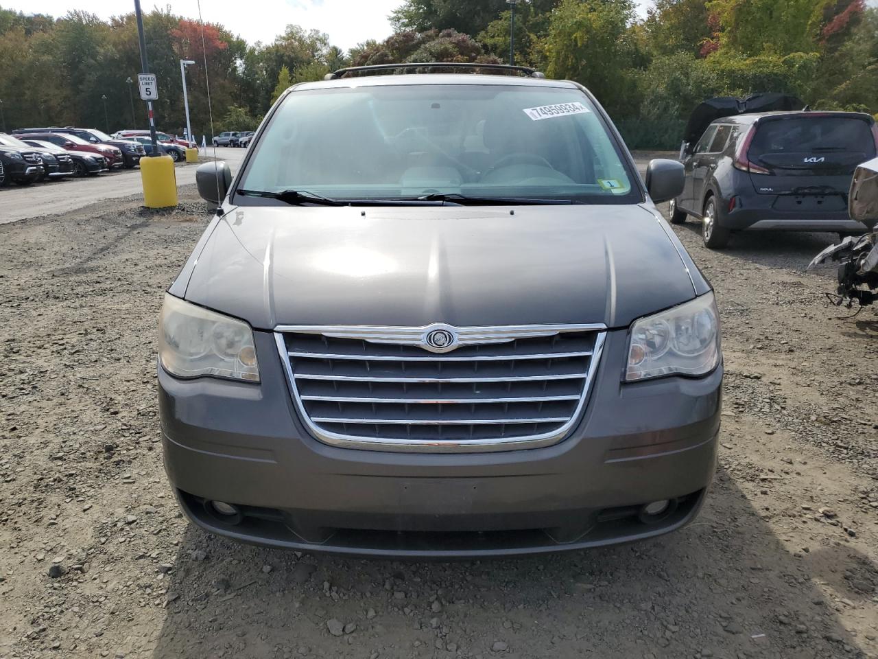 Lot #2878990014 2010 CHRYSLER TOWN & COU