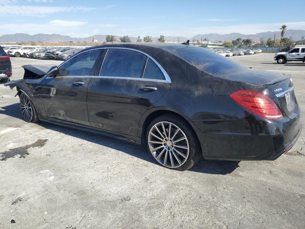 MERCEDES-BENZ S-CLASS 550