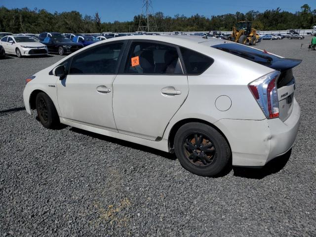 VIN JTDKN3DU5E1782063 2014 Toyota Prius no.2