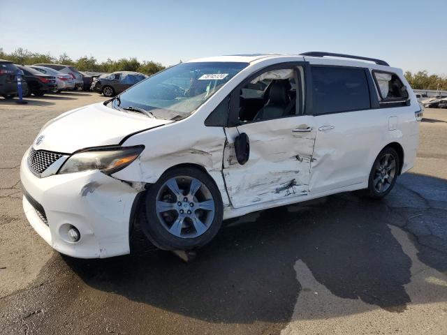 2016 TOYOTA SIENNA SE #2974686151