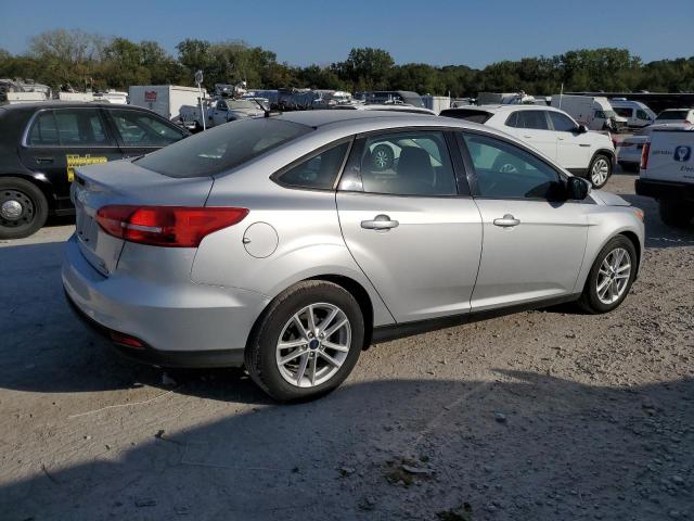 VIN 1FADP3F25FL348235 2015 Ford Focus, SE no.3