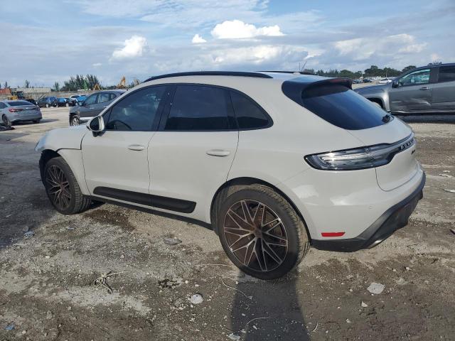 VIN WP1AA2A5XNLB09352 2022 PORSCHE MACAN no.2