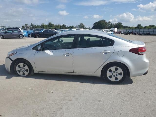 VIN 3KPFL4A76HE074451 2017 KIA Forte, LX no.2