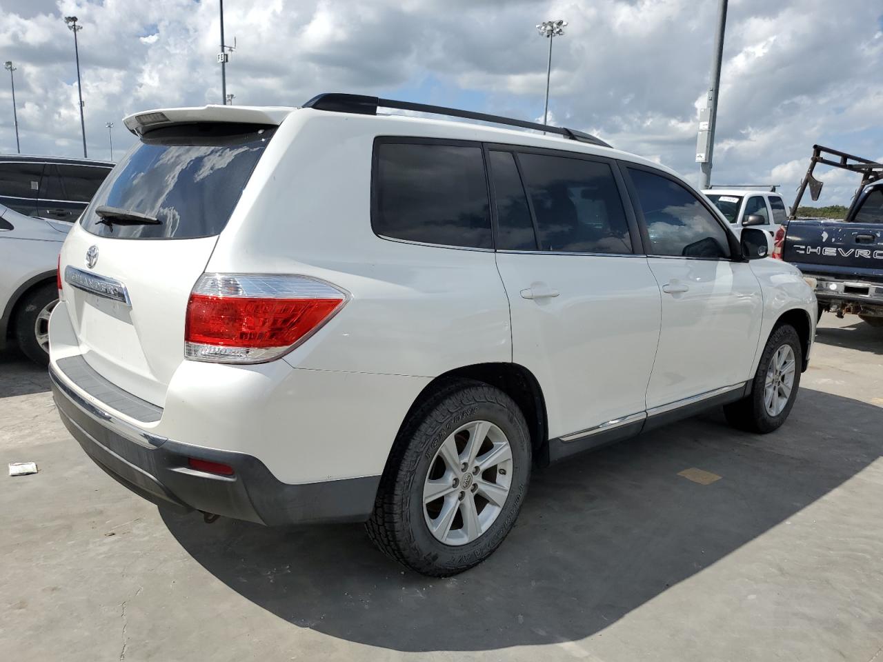 Lot #2909890469 2013 TOYOTA HIGHLANDER