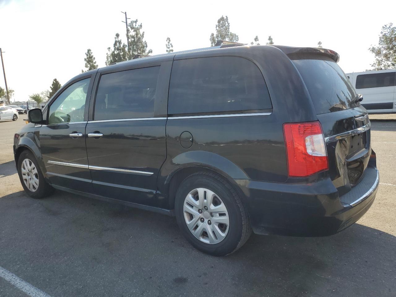 Lot #2909950047 2011 CHRYSLER TOWN & COU