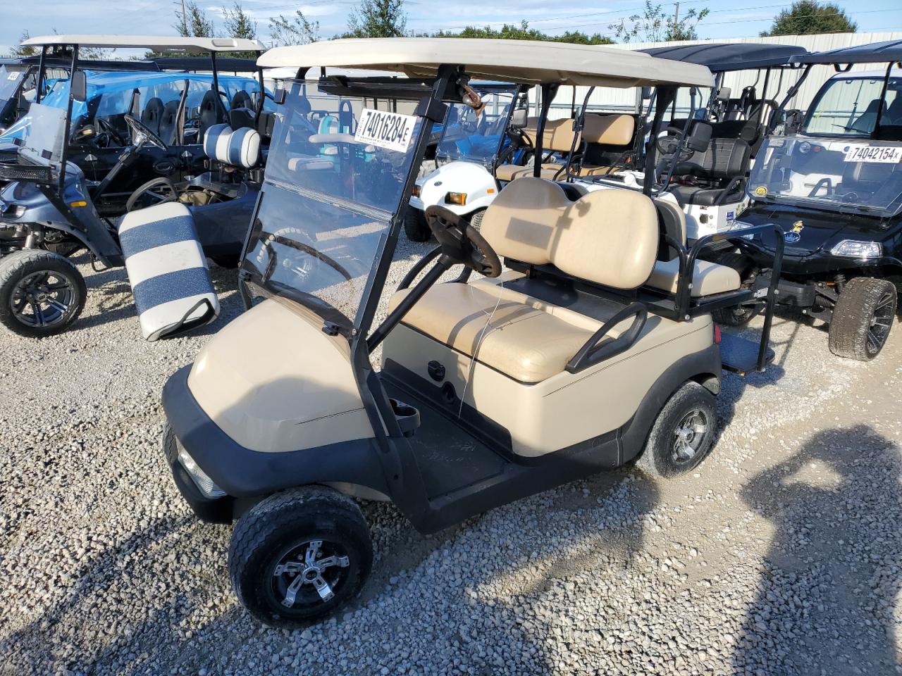 Lot #2988887020 2015 GOLF CART