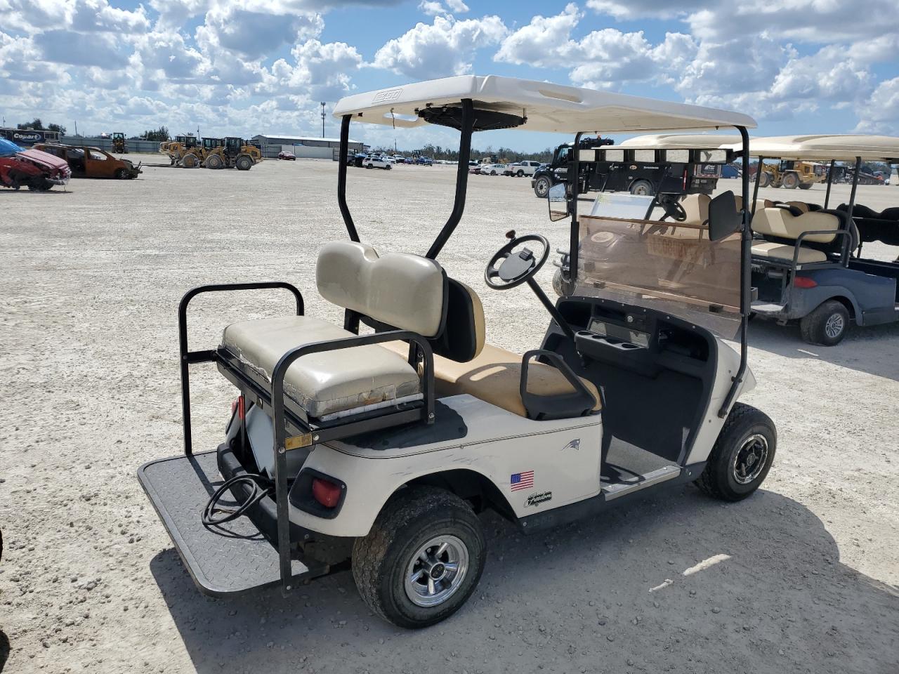 Lot #2988284722 2014 GOLF CART