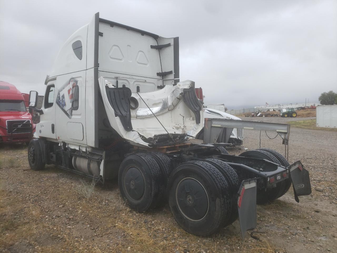 Lot #2940405137 2022 FREIGHTLINER CASCADIA 1