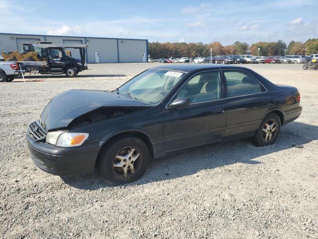 TOYOTA CAMRY CE