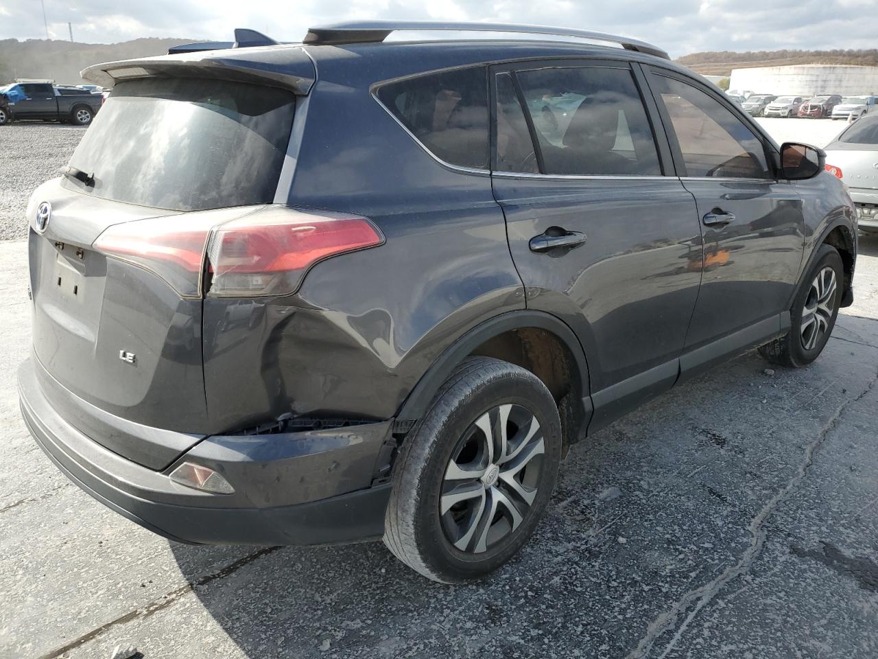 Lot #3022738296 2018 TOYOTA RAV4 LE