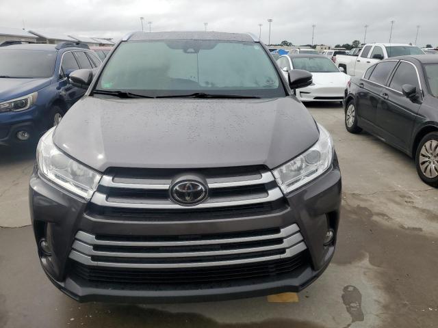 VIN 5TDJZRFH9HS478017 2017 Toyota Highlander, SE no.5