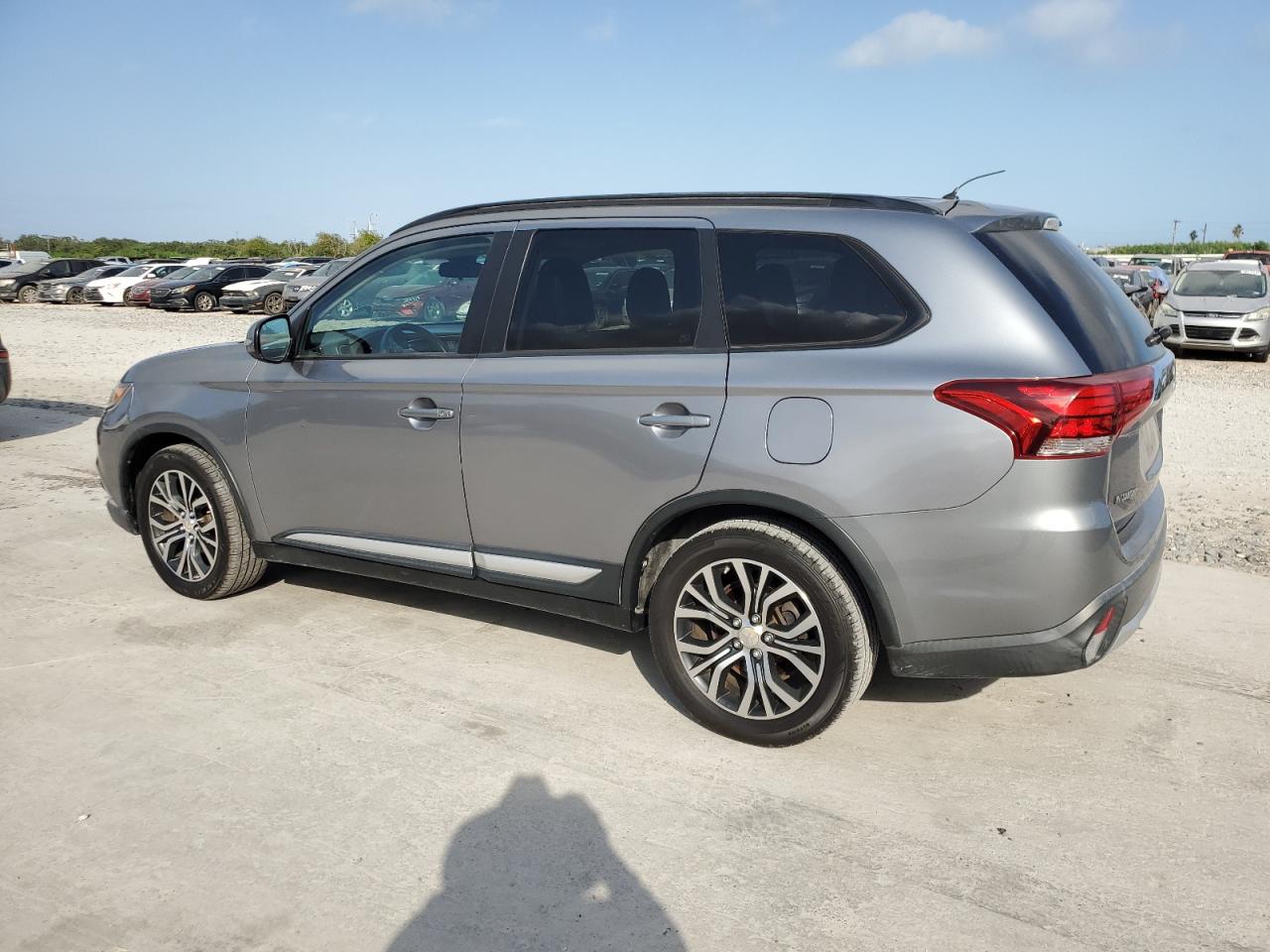 Lot #2989217748 2016 MITSUBISHI OUTLANDER