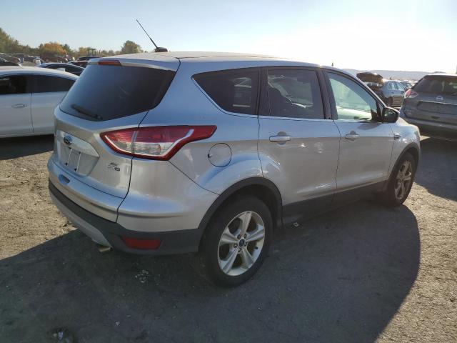 VIN 1FMCU9GX4GUA88090 2016 Ford Escape, SE no.3