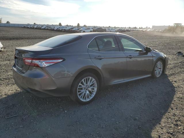 VIN 4T1B21HK3JU505020 2018 Toyota Camry, Hybrid no.3