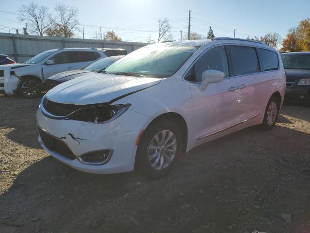 Vin: 2c4rc1bg7kr652301, lot: 77874974, chrysler pacifica touring l 2019 img_1