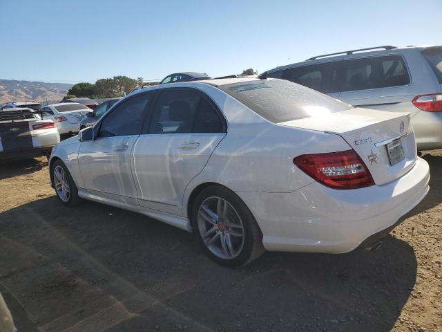 VIN WDDGF4HB0DA872940 2013 Mercedes-Benz C-Class, 250 no.2