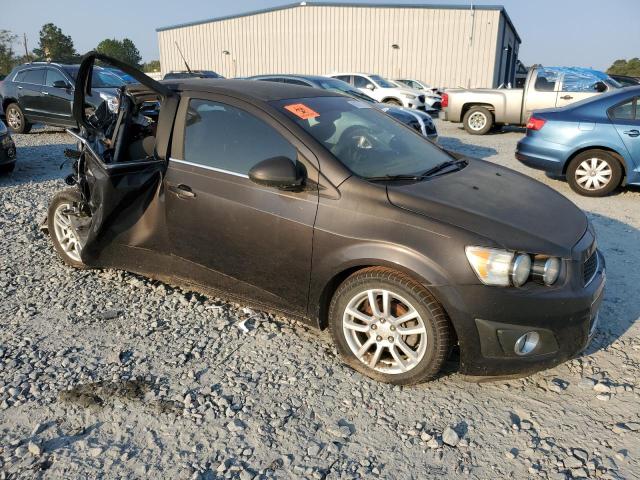 VIN 1G1JC5SH2D4216290 2013 Chevrolet Sonic, LT no.4