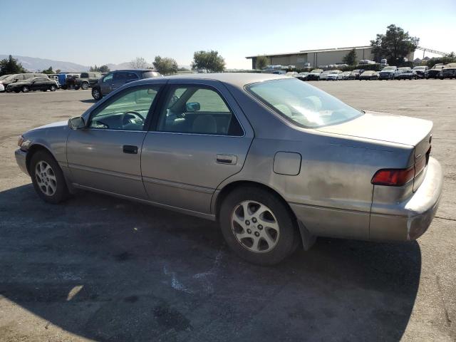 TOYOTA CAMRY LE 1999 silver  gas 4T1BF22K1XU074799 photo #3