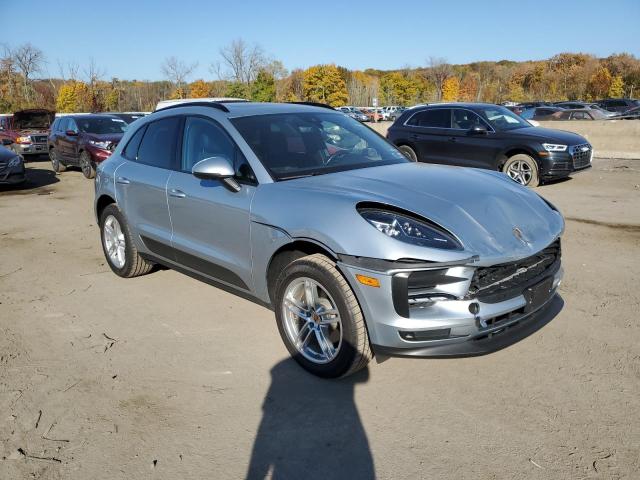 VIN WP1AA2A52LLB14302 2020 Porsche Macan no.4