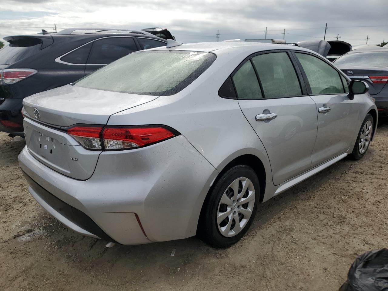 Lot #2979478836 2020 TOYOTA COROLLA LE