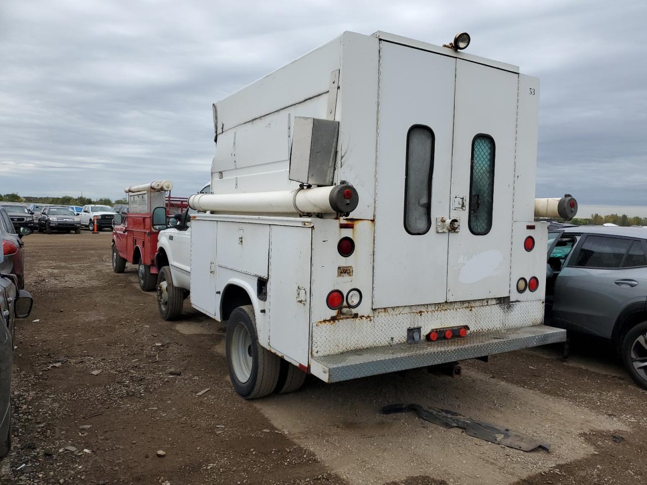 FORD F450 SUPER 2000 white chassis gas 1FDXF46S8YED41167 photo #3