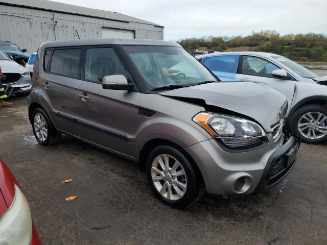 VIN KNDJT2A66D7595332 2013 KIA Soul, + no.4