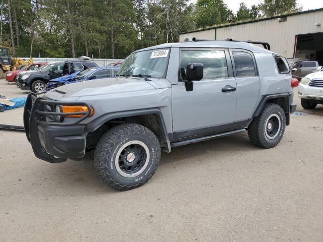 TOYOTA FJ CRUISER